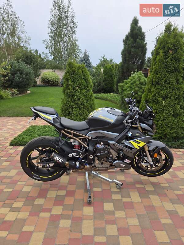 Мотоцикл Без обтекателей (Naked bike) BMW S 1000R 2023 в Днепре фото 12 Мотоцикл Без обтекателей (Naked bike) BMW S 1000R 2023 в Днепре