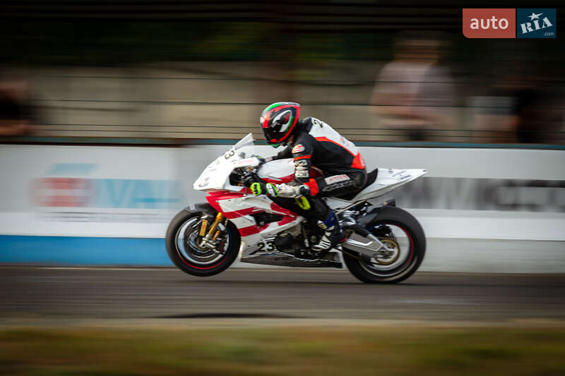 Спортбайк BMW S 1000RR 2017 в Киеве фото 6 Спортбайк BMW S 1000RR 2017 в Киеве