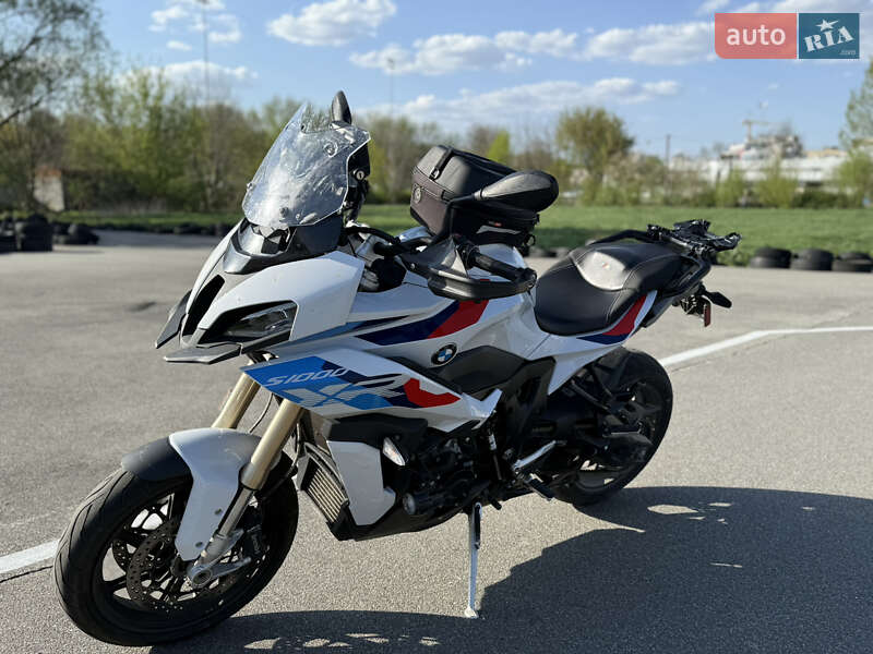 Мотоцикл Спорт-туризм BMW S 1000XR 2022 в 