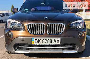 Внедорожник / Кроссовер BMW X1 2011 в Ровно