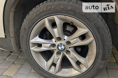 Позашляховик / Кросовер BMW X1 2011 в 