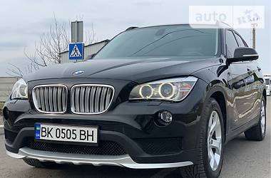 Внедорожник / Кроссовер BMW X1 2013 в Ровно