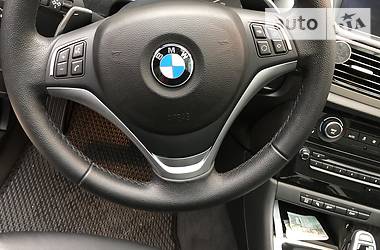 Позашляховик / Кросовер BMW X1 2012 в 