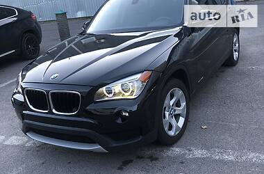 Позашляховик / Кросовер BMW X1 2012 в 