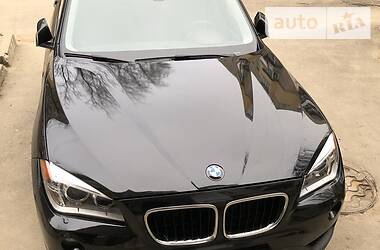 Позашляховик / Кросовер BMW X1 2012 в 