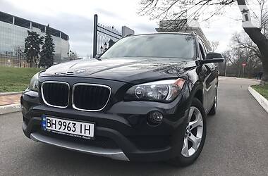 Позашляховик / Кросовер BMW X1 2014 в 