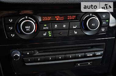Позашляховик / Кросовер BMW X1 2015 в 