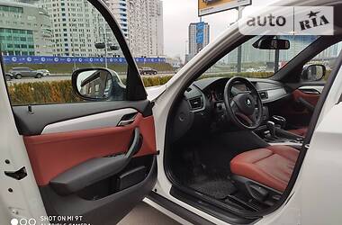 Позашляховик / Кросовер BMW X1 2012 в 