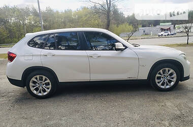 Внедорожник / Кроссовер BMW X1 2012 в Киеве