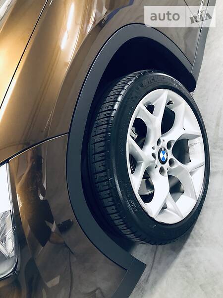 Позашляховик / Кросовер BMW X1 2011 в Києві