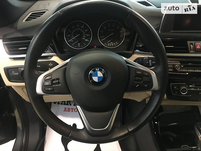 Внедорожник / Кроссовер BMW X1 2015 в Одессе