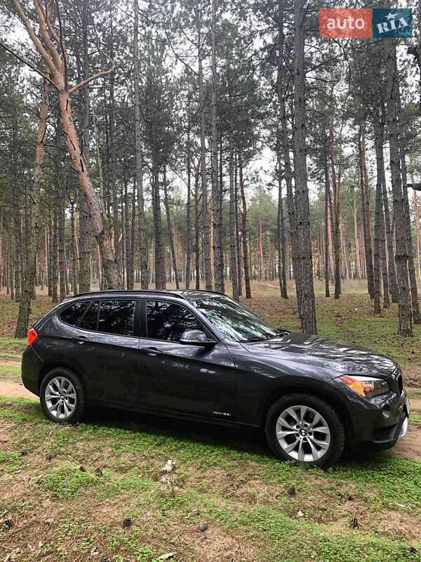 Внедорожник / Кроссовер BMW X1 2013 в Николаеве