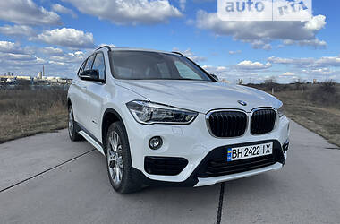 Внедорожник / Кроссовер BMW X1 2015 в Одессе