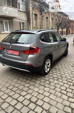 Внедорожник / Кроссовер BMW X1 2011 в Черновцах