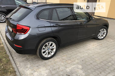 Внедорожник / Кроссовер BMW X1 2013 в Старом Самборе