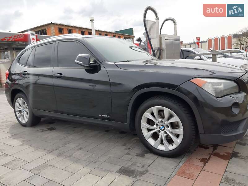 Внедорожник / Кроссовер BMW X1 2013 в 