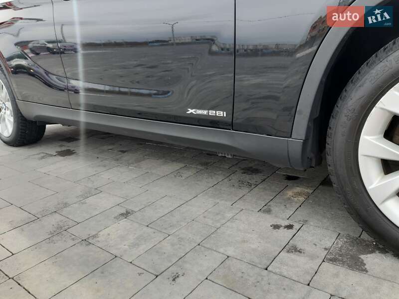 Внедорожник / Кроссовер BMW X1 2013 в Хусте