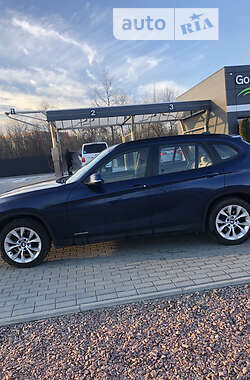 Позашляховик / Кросовер BMW X1 2013 в 