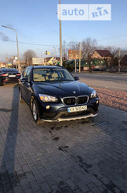Позашляховик / Кросовер BMW X1 2013 в 