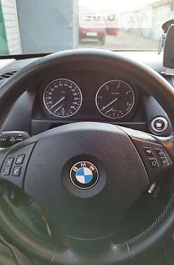 Позашляховик / Кросовер BMW X1 2010 в 