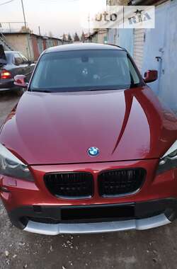 Позашляховик / Кросовер BMW X1 2010 в 