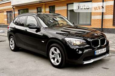 Внедорожник / Кроссовер BMW X1 2012 в 