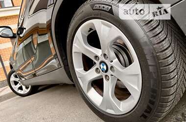 Внедорожник / Кроссовер BMW X1 2012 в 