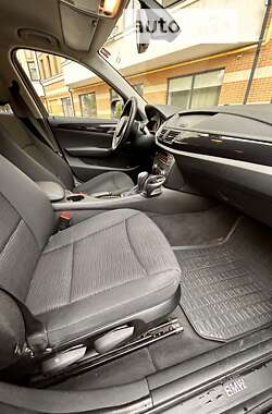 Внедорожник / Кроссовер BMW X1 2012 в 