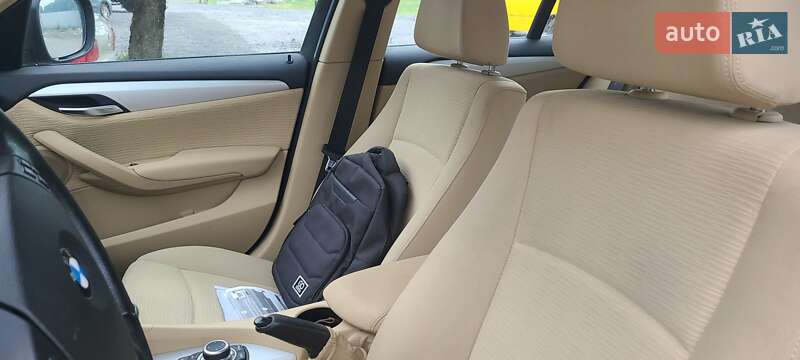 Внедорожник / Кроссовер BMW X1 2010 в Виннице