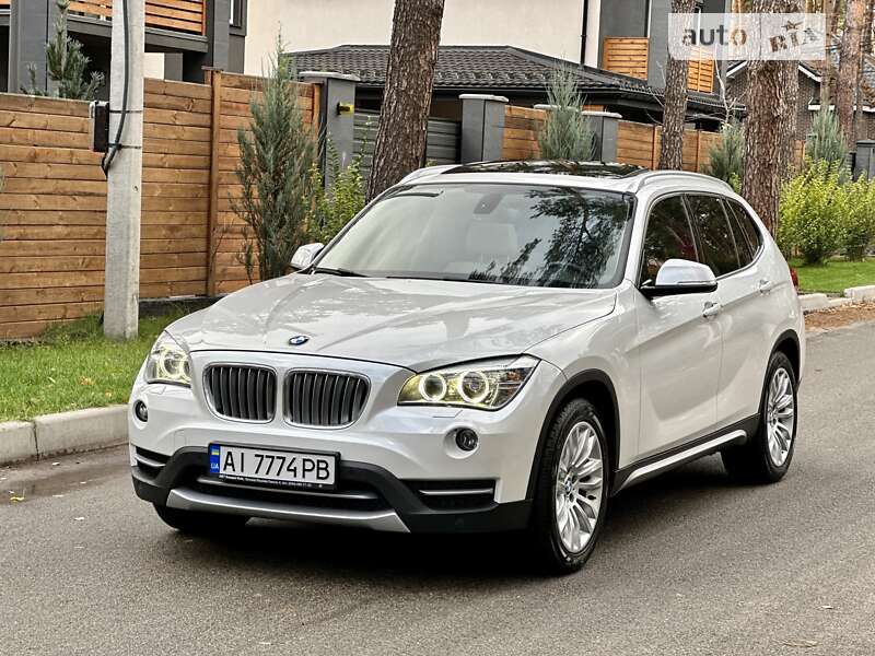 Внедорожник / Кроссовер BMW X1 2013 в 