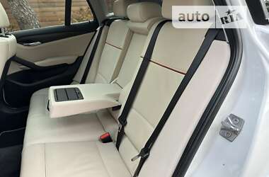 Внедорожник / Кроссовер BMW X1 2013 в 