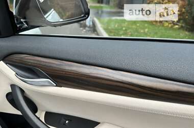 Внедорожник / Кроссовер BMW X1 2013 в 