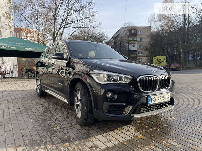 Внедорожник / Кроссовер BMW X1 2017 в Хмельницком