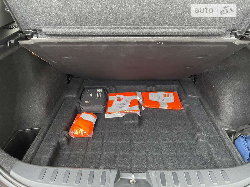 Позашляховик / Кросовер BMW X1 2013 в Луцьку