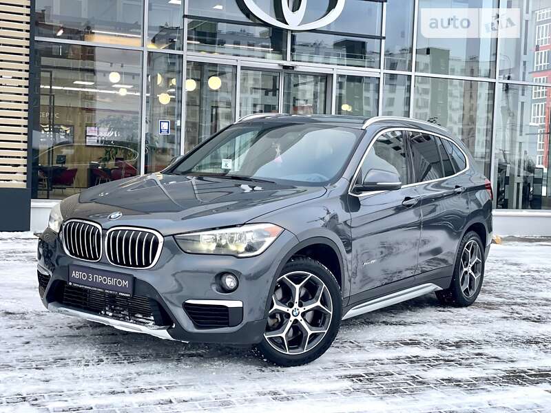 Внедорожник / Кроссовер BMW X1 2018 в 