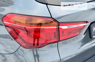 Внедорожник / Кроссовер BMW X1 2018 в 