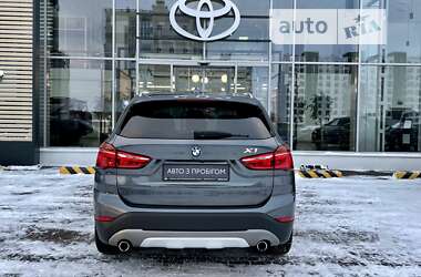 Внедорожник / Кроссовер BMW X1 2018 в 
