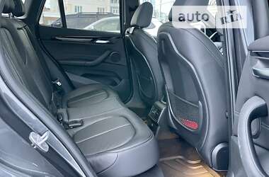 Внедорожник / Кроссовер BMW X1 2018 в 