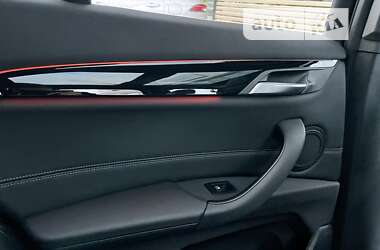 Внедорожник / Кроссовер BMW X1 2018 в 