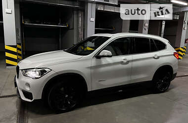 Позашляховик / Кросовер BMW X1 2016 в Києві