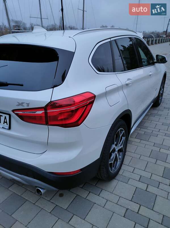 Позашляховик / Кросовер BMW X1 2016 в Дніпрі