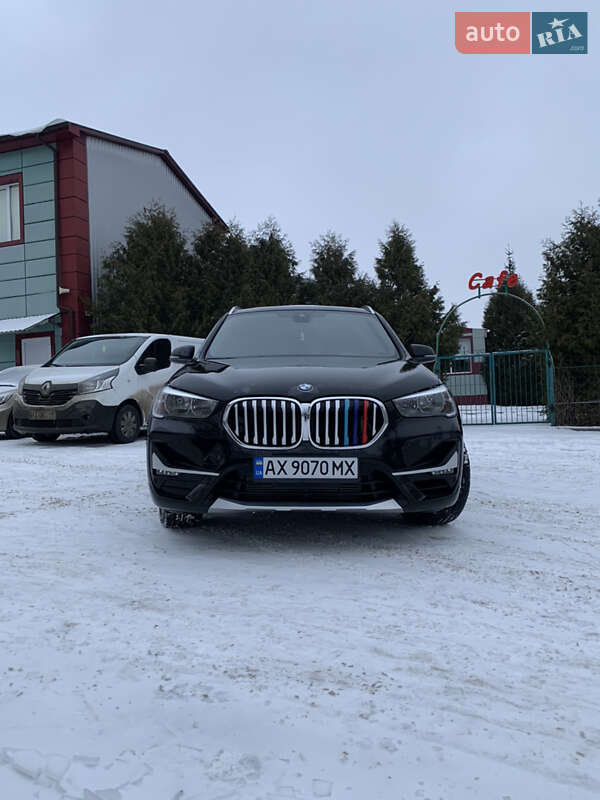 Внедорожник / Кроссовер BMW X1 2019 в Харькове