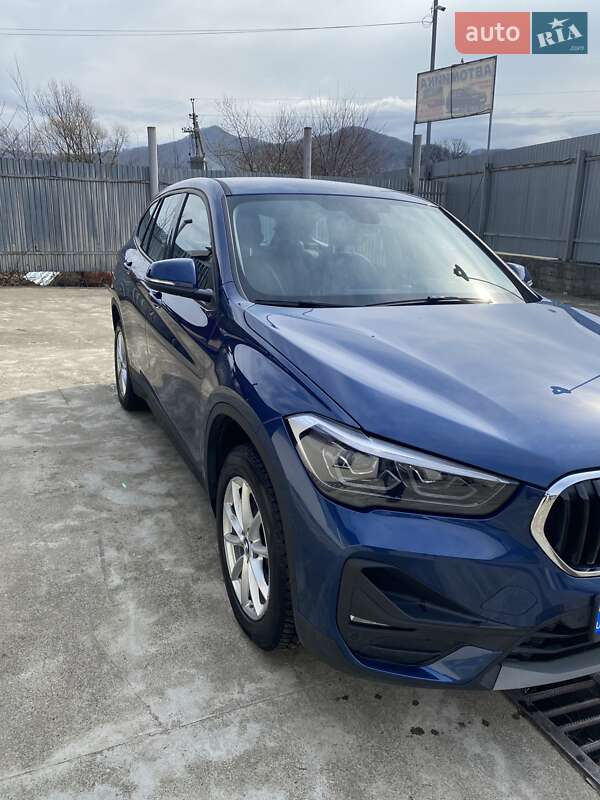 Позашляховик / Кросовер BMW X1 2022 в Тячеві