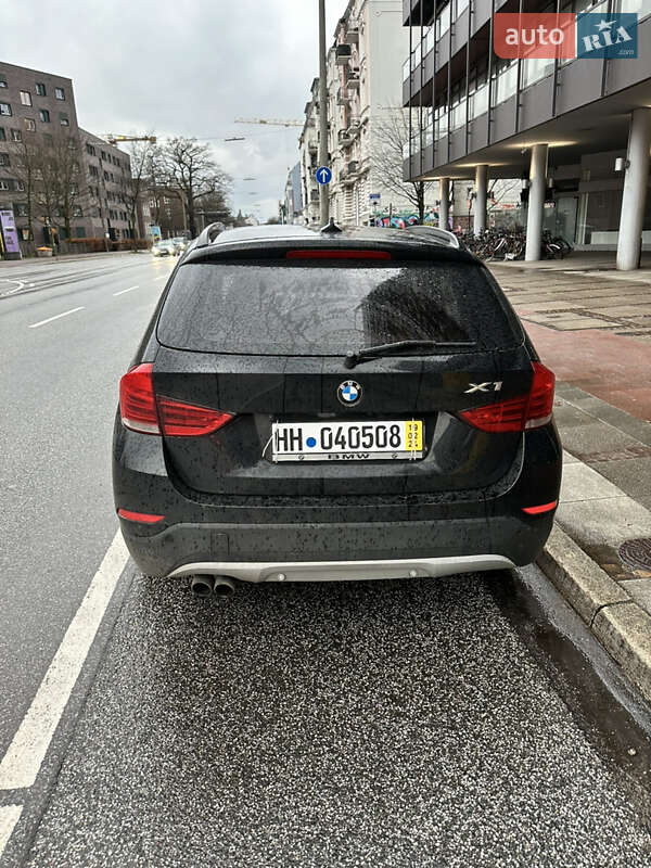 Внедорожник / Кроссовер BMW X1 2015 в Ужгороде