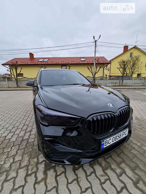 Позашляховик / Кросовер BMW X1 2019 в Городку