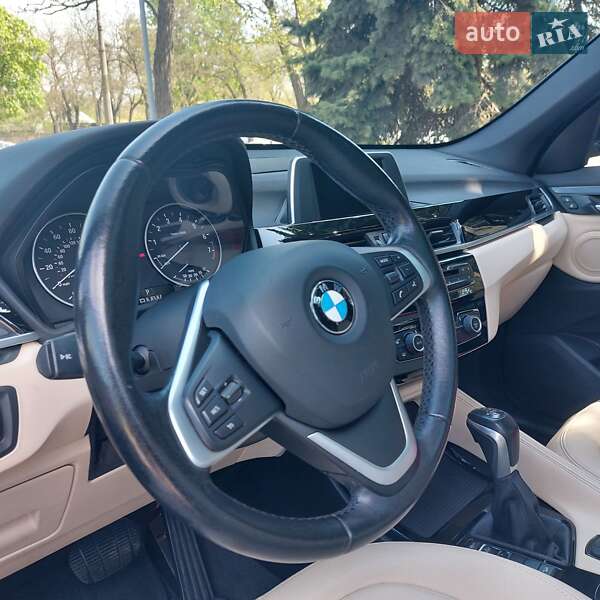 Внедорожник / Кроссовер BMW X1 2016 в Николаеве