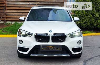 Внедорожник / Кроссовер BMW X1 2016 в Киеве