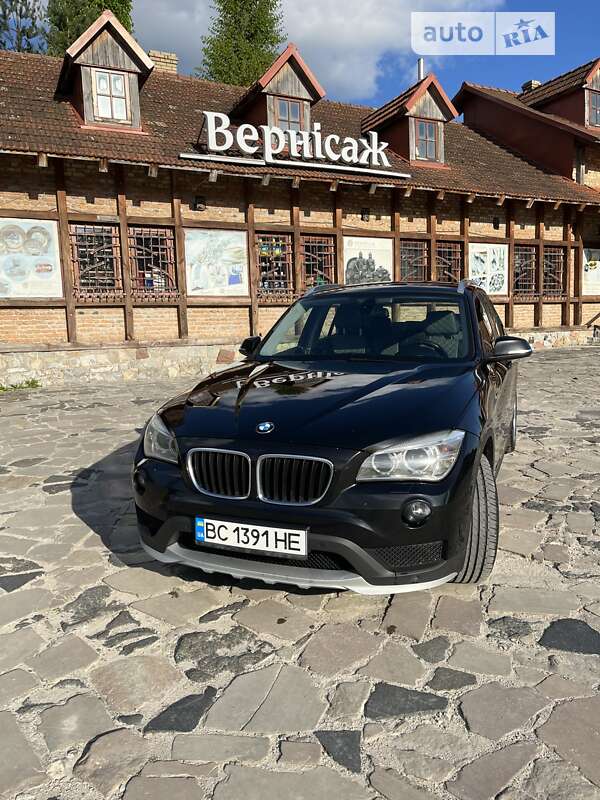 Внедорожник / Кроссовер BMW X1 2014 в Золочеве