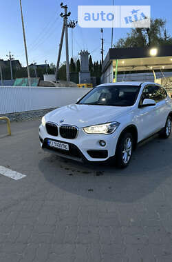 Позашляховик / Кросовер BMW X1 2017 в Чернівцях