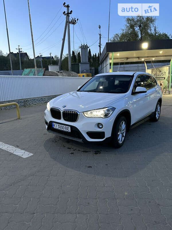 Внедорожник / Кроссовер BMW X1 2017 в Черновцах